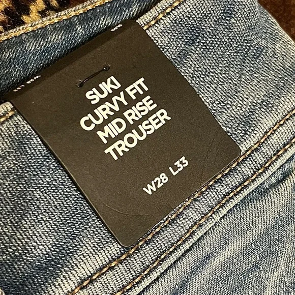 Silver Jeans Suki Curvy Fit Mid Rise Trouser - Picture 5 of 6